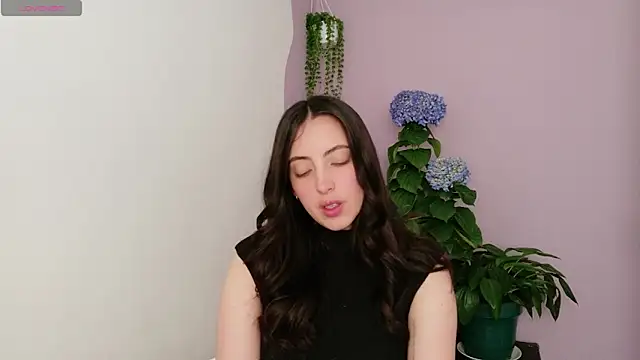 Rebbecawhite meow online show from February 21, 5:37 pm