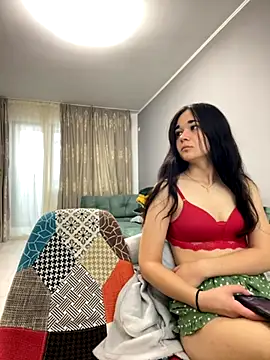 18teengirl3 online show from October 4, 8:05 am