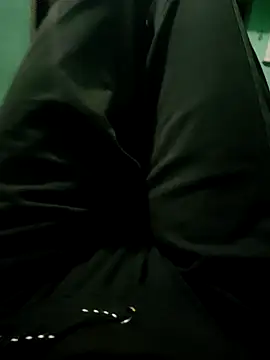 Snapshot of royall_queen chatting on March 22, 5:41 pm royall queen online show from March 22, 5:41 pm