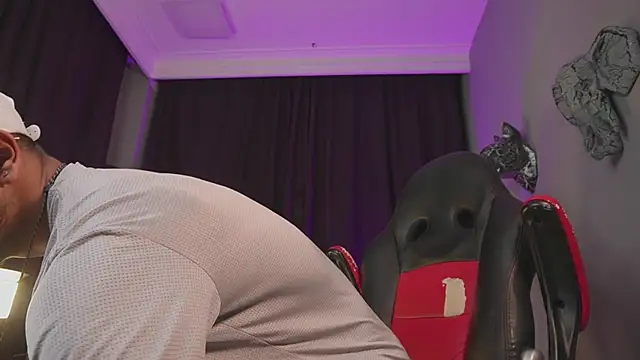 Colstorw  online show from December 23, 10:03 am