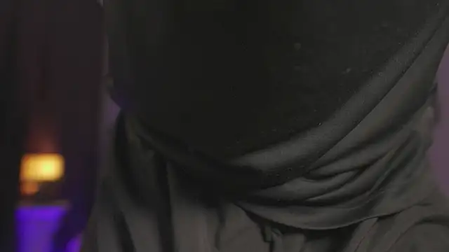 Colstorw  online show from April 13, 10:41 am