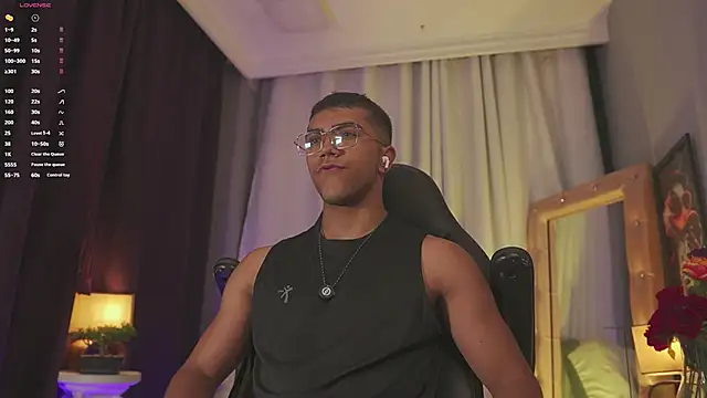 Colstorw  online show from April 14, 9:58 am