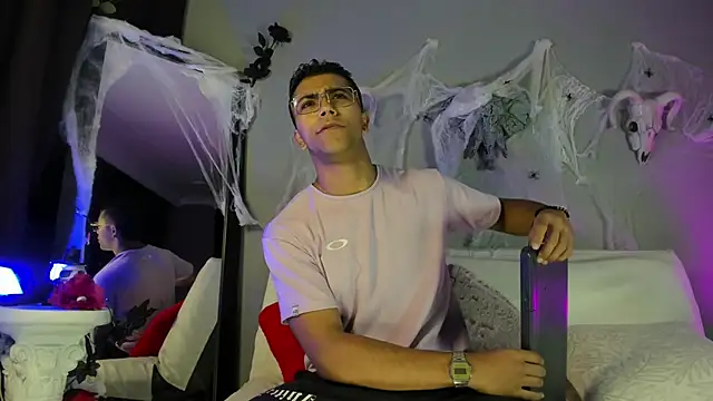 Colstorw  online show from October 24, 10:36 am