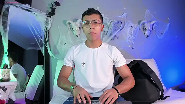 Colstorw  online show from October 21, 10:36 am