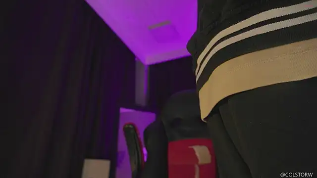 Colstorw  online show from January 10, 9:59 am