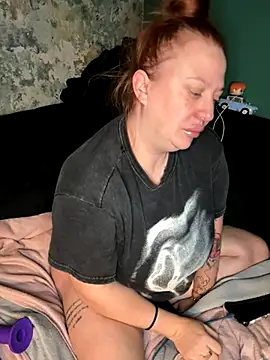 Snapshot of XxXMistyXxX chatting on November 1, 11:42 pm XxXMistyXxX online show from November 1, 11:42 pm