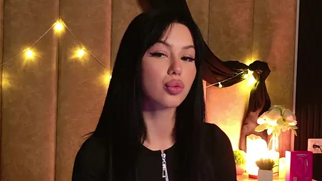 Snapshot of Leya_Foxhall chatting on November 14, 11:25 am Leya Foxhall online show from November 14, 11:25 am