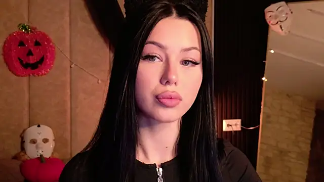 Snapshot of Leya_Foxhall chatting on October 30, 10:35 am Leya Foxhall online show from October 30, 10:35 am