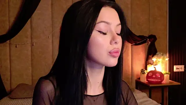 Snapshot of Leya_Foxhall chatting on October 28, 10:36 am Leya Foxhall online show from October 28, 10:36 am