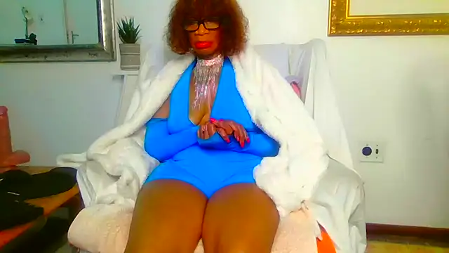 Snapshot of ModelZoee chatting on July 9, 6:07 pm ModelZoee online show from July 9, 6:07 pm