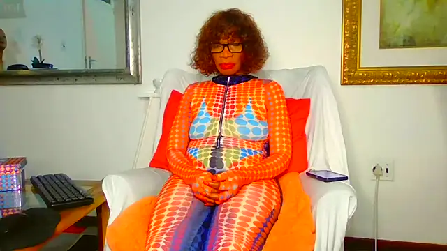 ModelZoee online show from November 17, 5:28 pm