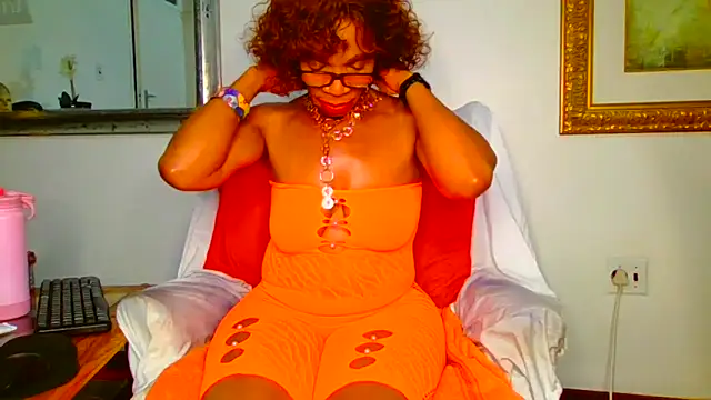 ModelZoee online show from December 14, 8:14 pm