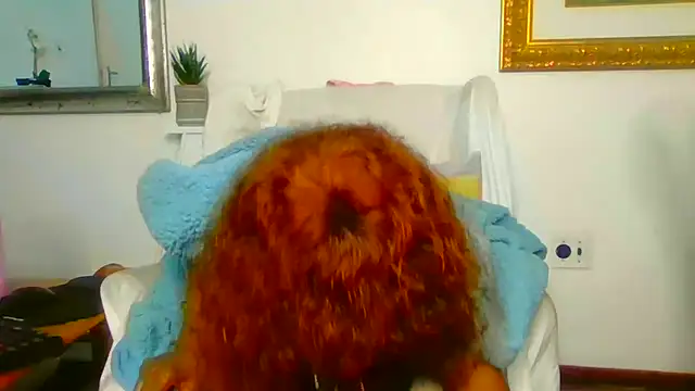 Snapshot of ModelZoee chatting on July 12, 6:53 pm ModelZoee online show from July 12, 6:53 pm