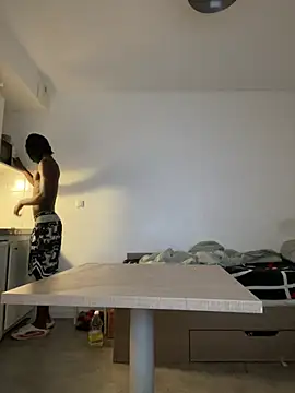 Renoirmonter online show from January 14, 7:17 pm