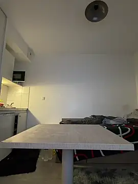 Renoirmonter online show from April 5, 9:43 pm