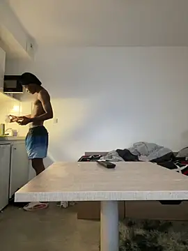 Renoirmonter online show from March 15, 4:58 pm