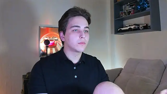 Snapshot of Eric_ether chatting on December 4, 6:40 pm Eric ether online show from December 4, 6:40 pm