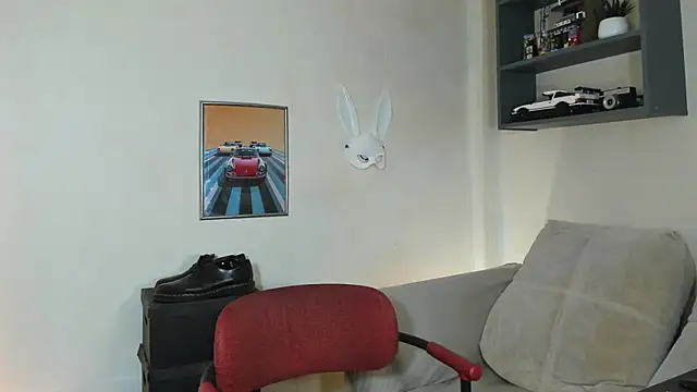 Snapshot of Eric_ether chatting on October 31, 5:09 pm Eric ether online show from October 31, 5:09 pm