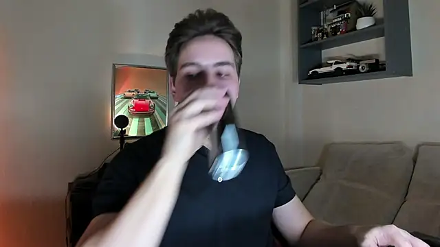 Snapshot of Eric_ether chatting on November 13, 8:02 pm Eric ether online show from November 13, 8:02 pm