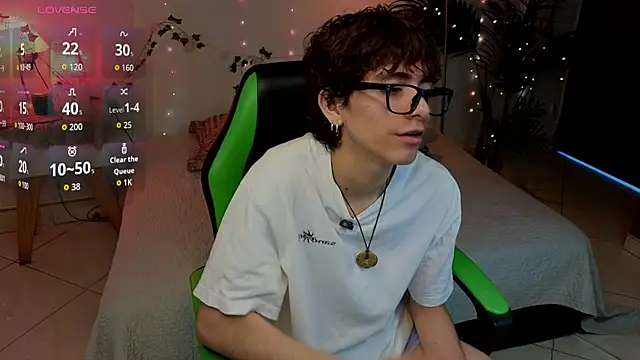 Snapshot of Matty_Sparkk chatting on June 21, 1:17 pm Matty Sparkk online show from June 21, 1:17 pm