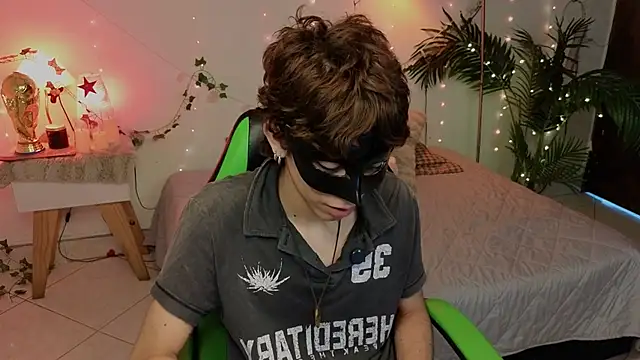 Snapshot of Matty_Sparkk chatting on June 24, 1:53 pm Matty Sparkk online show from June 24, 1:53 pm