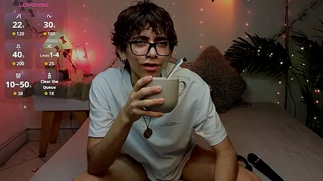 Snapshot of Matty_Sparkk chatting on June 17, 1:10 pm Matty Sparkk online show from June 17, 1:10 pm