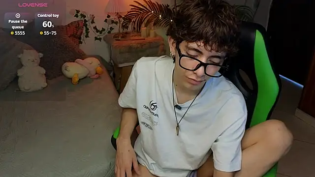 Matty Sparkk online show from May 24, 1:33 pm