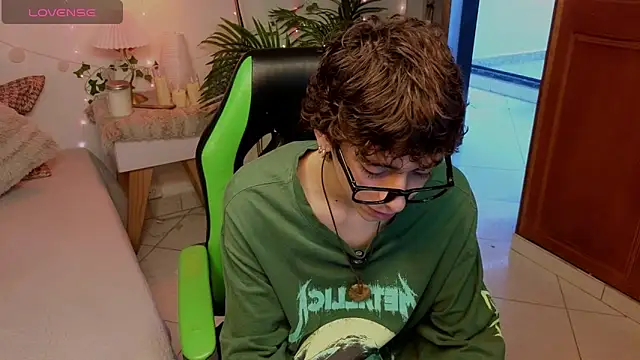 Snapshot of Matty_Sparkk chatting on June 11, 1:08 pm Matty Sparkk online show from June 11, 1:08 pm