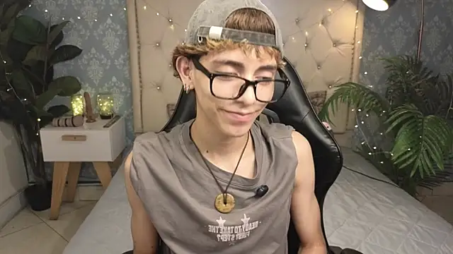 Matty Sparkk online show from February 28, 1:00 pm