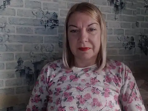 Snapshot of Lillia_Ray chatting on December 22, 9:09 am Lillia Ray online show from December 22, 9:09 am