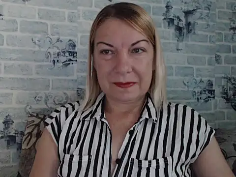 Snapshot of Lillia_Ray chatting on September 9, 5:28 am Lillia Ray online show from September 9, 5:28 am