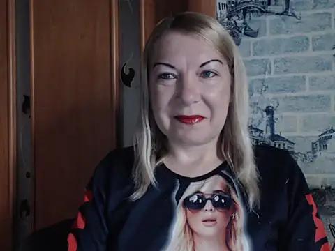 Lillia Ray online show from May 13, 7:04 am