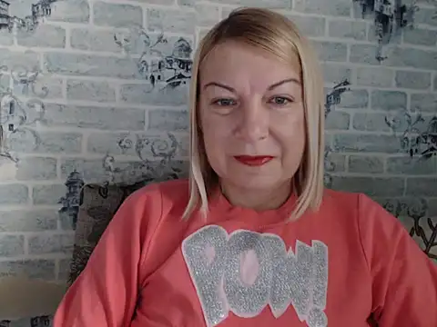 Snapshot of Lillia_Ray chatting on October 18, 6:48 am Lillia Ray online show from October 18, 6:48 am