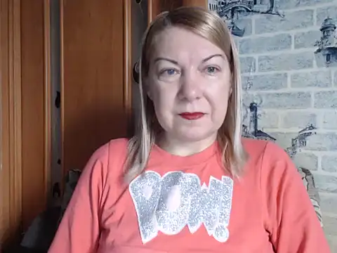 Snapshot of Lillia_Ray chatting on February 16, 8:13 am Lillia Ray online show from February 16, 8:13 am