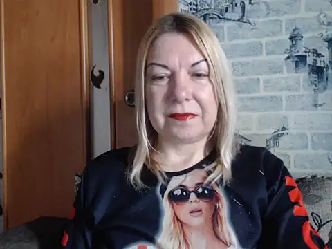 Lillia Ray online show from March 18, 8:50 am