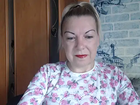 Lillia Ray online show from May 14, 7:16 am