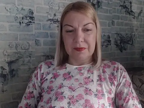 Snapshot of Lillia_Ray chatting on December 21, 11:12 am Lillia Ray online show from December 21, 11:12 am