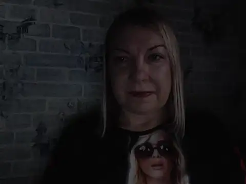 Snapshot of Lillia_Ray chatting on November 28, 5:40 am Lillia Ray online show from November 28, 5:40 am