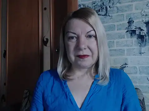 Snapshot of Lillia_Ray chatting on February 21, 6:15 am Lillia Ray online show from February 21, 6:15 am