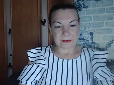 Lillia Ray online show from July 19, 9:06 am