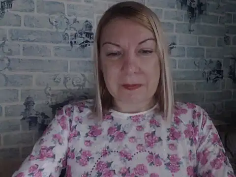 Snapshot of Lillia_Ray chatting on November 27, 7:31 am Lillia Ray online show from November 27, 7:31 am