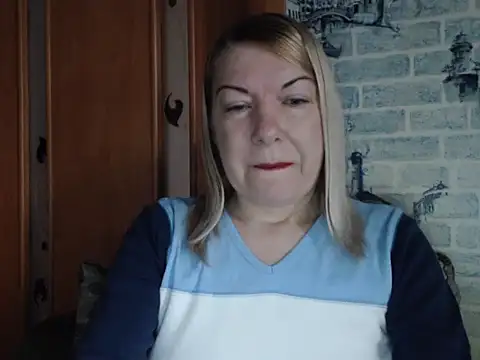 Lillia Ray online show from March 22, 6:15 am