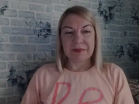 Snapshot of Lillia_Ray chatting on December 3, 9:42 am Lillia Ray online show from December 3, 9:42 am