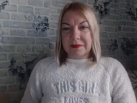 Snapshot of Lillia_Ray chatting on December 20, 11:02 am Lillia Ray online show from December 20, 11:02 am