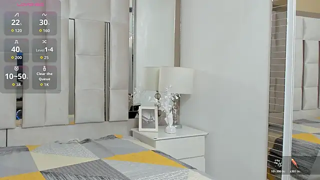 Snapshot of TattiBelll chatting on November 29, 12:05 pm TattiBelll online show from November 29, 12:05 pm