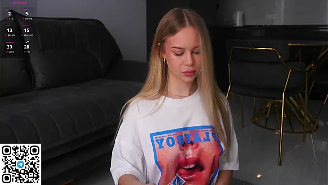 cassiemurr  online show from May 18, 7:24 am