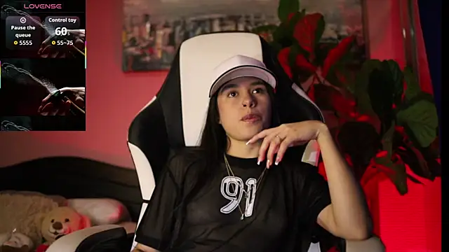 Danaa Rouse online show from November 29, 9:48 pm