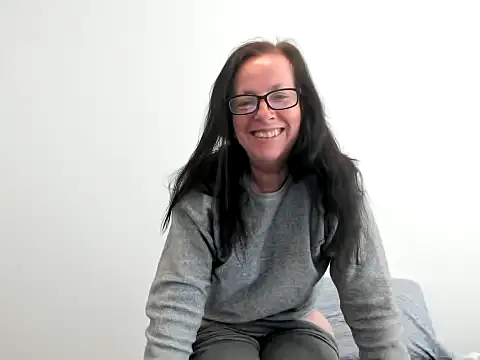 peachgoddess online show from March 5, 1:40 pm