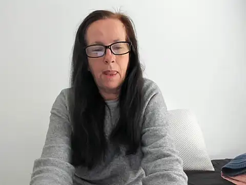 peachgoddess online show from April 19, 1:23 pm