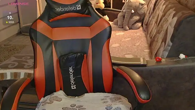 Anna Miller606 online show from February 15, 12:15 pm